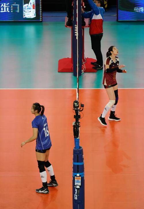 爱游戏(ayx)中国官方网站_
联赛落幕 女排首发阵容受打击 天津三将能留几人?球迷喊话郎平(图6) 爱游戏(ayx)中国官方网站_
联赛落幕 女排首发阵容受打击 天津三将能留几人?球迷喊话郎平(图6)