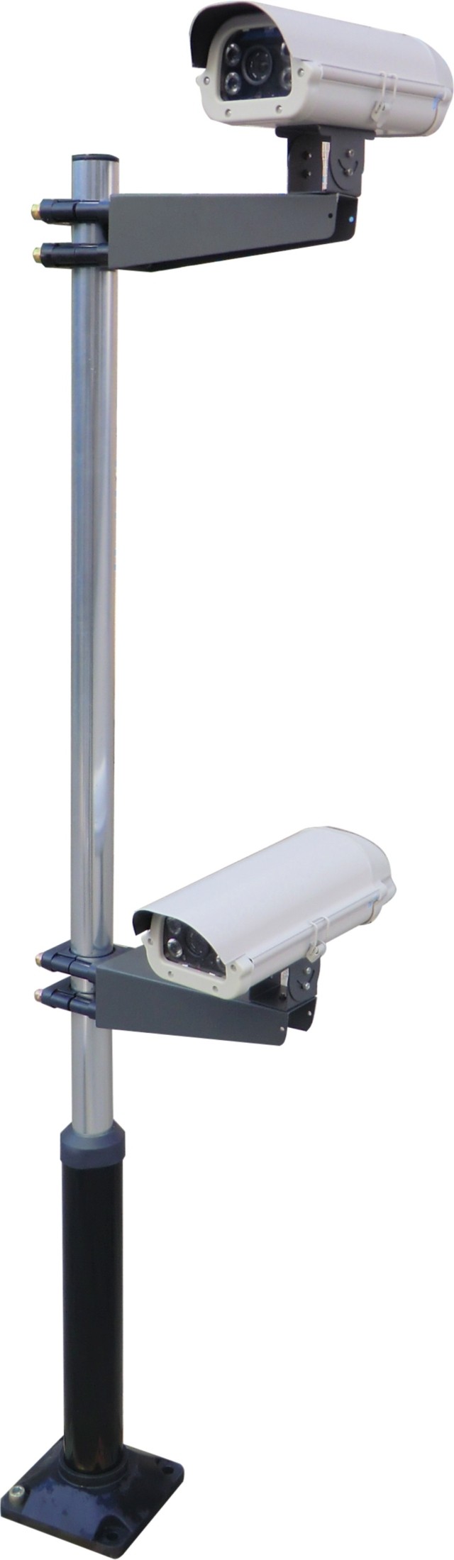 一脚淤泥 牵出一起违法排污案：爱游戏（ayx）中国官方网站