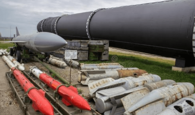 乌克兰被忽悠瘸了?他们放弃自己的核武器 如以后不忏悔?“ayx官方网站”(图3)
乌克兰被忽悠瘸了?他们放弃自己的核武器 如以后不忏悔?“ayx官方网站”(图3)