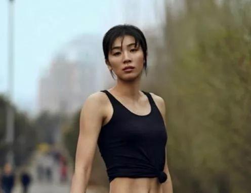 ‘ayx官方网站’
晚上23点!英超将揭晓5大悬念:欧冠席位3选2 他能否比肩5巨星?(图8) 爱游戏(ayx)中国官方网站