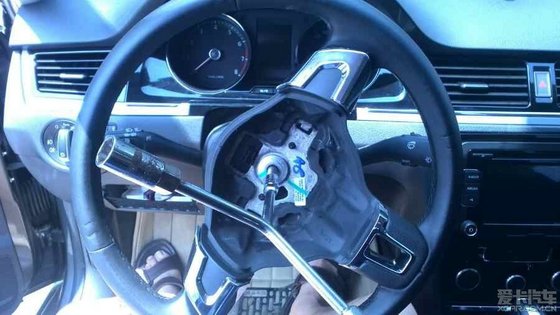 ayx官网-杜加里:巴黎是晋级热门;穆里尼奥有能力摆三辆大巴(图2) ayx官网