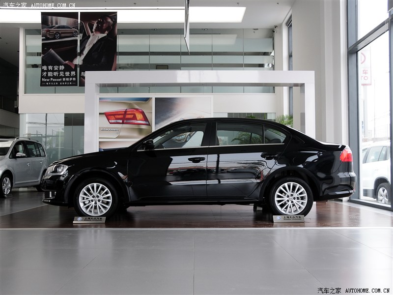 小说：女人桃花眼，戴着眼镜，看起来很文静，没想到作风如此豪迈_ayx官方网站