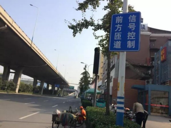 ayx官网|
搞笑GIF趣图:大姐 都一把年龄了 你们成熟一点好欠好?(图9) ayx官网