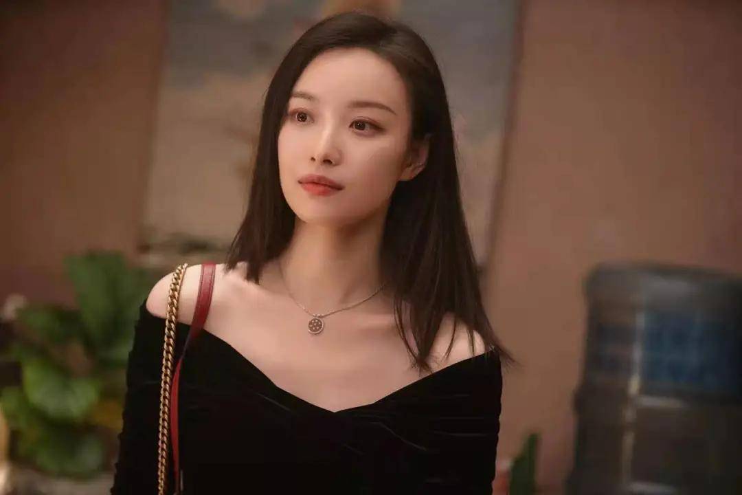 ‘爱游戏（ayx）中国官方网站’
佛说情人：男子的欲和女人的情(图1)