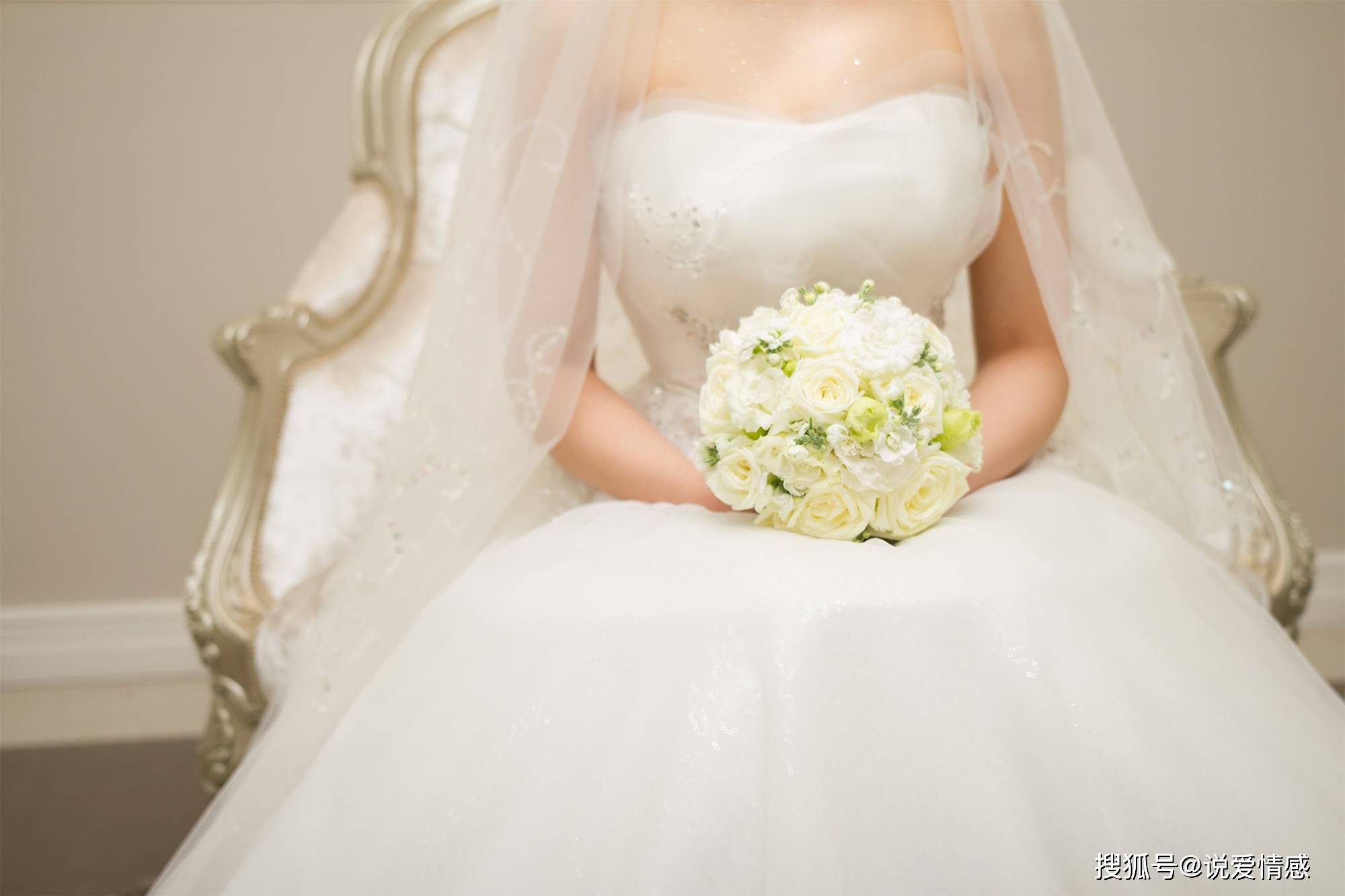 ayx官方网站|
一个女人对于男子来说 真正的吸引力是 可以满足他的“需求”(图9) ayx官方网站|
一个女人对于男子来说 真正的吸引力是 可以满足他的“需求”(图9)