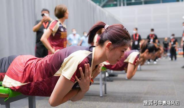 ‘ayx官网’
太气人！央视又不直播女排角逐 球迷：他们从来不重视排球项目(图2)