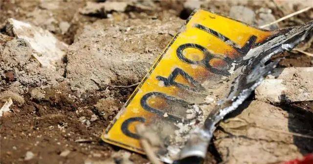 ‘ayx官网’
报废摩托销毁！摩托车报废年限何时取消？(图12)