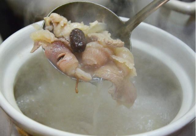 
欧冠抽签竣事 各大奖项及分组灰尘落定 32强8个组看点剖析【爱游戏（ayx）中国官方网站】