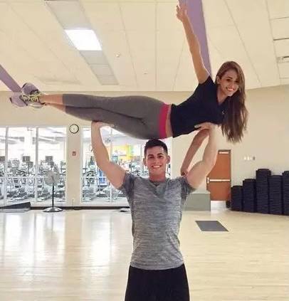 
播音主持人的七夕表达方式【爱游戏（ayx）中国官方网站】(图7)