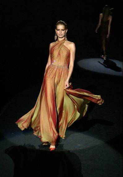 ayx官网：
2003年维密秀之后 维密天使都怎么样了？谁的变化最大(图6)